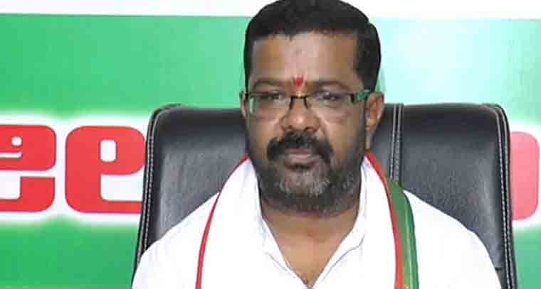 ఇచ్చిన హామీలను అమలుచెయ్యని దొంగ కేటీఆర్‌
