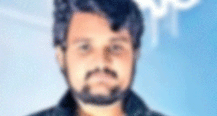 భార్యాభర్తల మధ్య గొడవ.. ఐటీ ఉద్యోగి ఆత్మహత్య