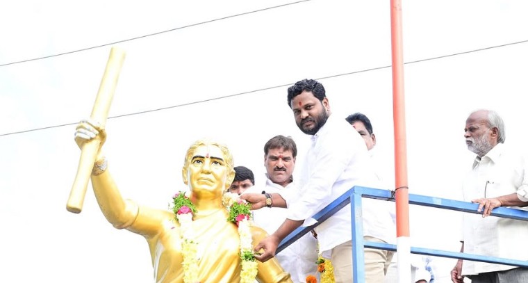 బానిసత్వానికి ఎదురొడ్డి నిలిచిన వీరనారి చాకలి ఐలమ్మ : నీలం మధు ముదిరాజ్..