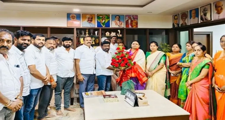 ఎంపీని కలిసిన నారాయణపేట నూతన పాలకవర్గం