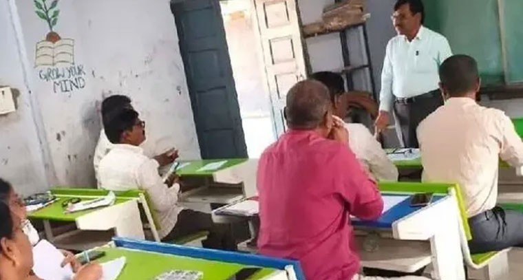 ఉపాధ్యాయుల నైపుణ్యాల మెరుగుదలకు స్కూల్ కాంప్లెక్స్ సమావేశం