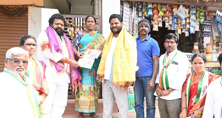 మున్సిపల్ ఎన్నికల ప్రచార పర్వంలోకి నీలం మధు..