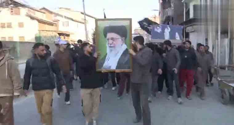 ఇరాన్ సుప్రీం లీడర్ మరణంతో శ్రీనగర్‌లో నిరసనలు
