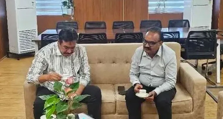 జోనల్ కమిషనర్ ను కలిసిన మలక్ పేట్ ఎమ్మెల్యే