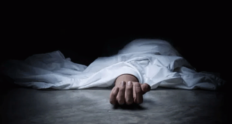 ప్రియుడి ఇంటి ఎదుట 3 నెలలుగా నిరసన చేస్తున్న యువతి మృతి