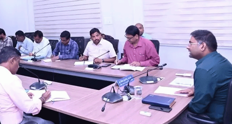 నవంబర్ 1 నుంచి ప్రత్యేక పారిశుధ్య డ్రైవ్: కలెక్టర్