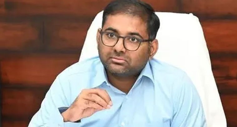 ఓటర్ జాబితాపై అభ్యంతరాలను తెలియజేయాలి: కలెక్టర్