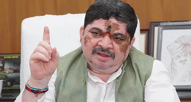 అంతర్రాష్ట్ర వాహనాలపై కఠిన నిఘా: మంత్రి పొన్నం