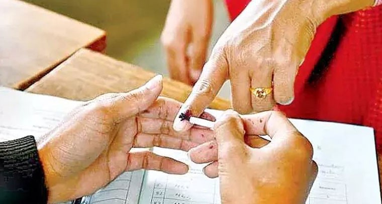 తెలంగాణలో మొదలైన మున్సిపల్ ఎన్నికల పోలింగ్ 