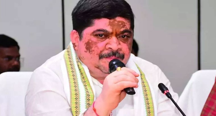 ఫోన్ ట్యాపింగ్ పై మంత్రి పొన్నం ప్రభాకర్ తీవ్ర విమర్శలు