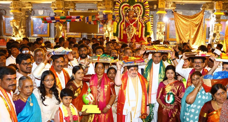  అంగరంగ వైభవంగా యాదగిరిగుట్ట శ్రీ లక్ష్మీనరసింహస్వామి వారి కళ్యాణం 