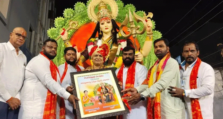 ప్రజలందరిపై ఆ దేవి ఆశీస్సులు ఎల్లప్పుడూ ఉండాలి