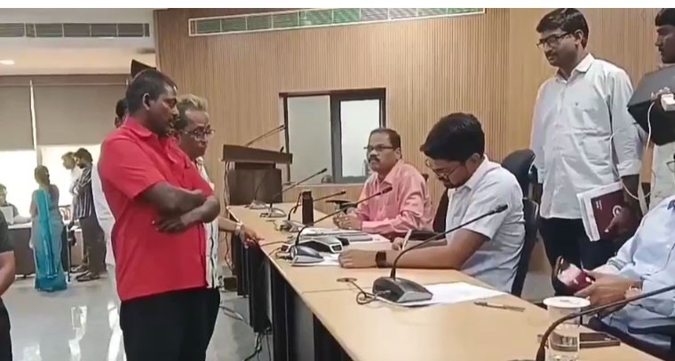 ప్రజావాణి వినతులను సత్వరమే పరిష్కరించండి