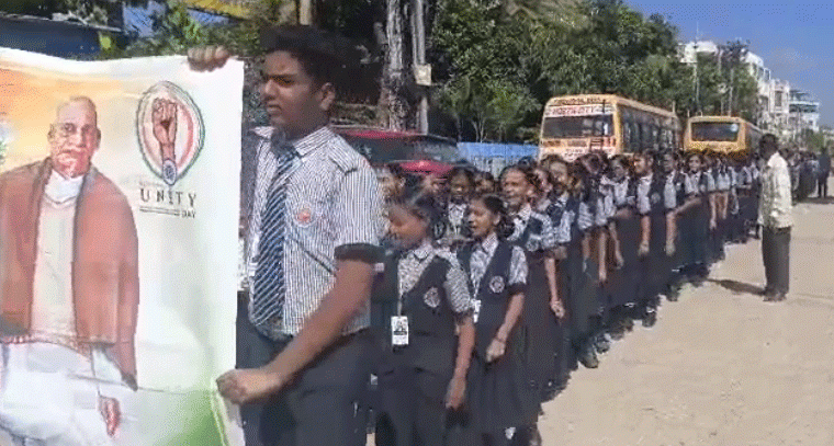 సర్దార్ వల్లభాయ్ పటేల్ దేశానికి చేసిన సేవలు చిరస్మరణీయం