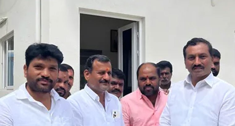 అండర్ క్రాస్ లైన్ వేయించాలని ఎంపీని కోరిన దేవస్థానం సభ్యులు