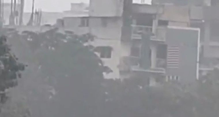 హైదరాబాద్‌లో దంచికొడుతున్న వాన 