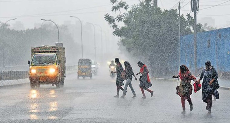 తెలుగు రాష్ట్రాల్లో చలి, వర్షాల డబుల్ ధమాకా!

