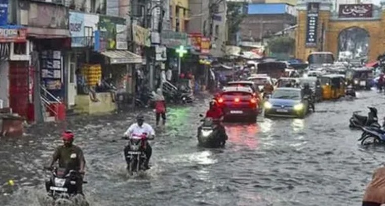 తెలంగాణలోని 4 జిల్లాలకు రెడ్‌ అలర్ట్