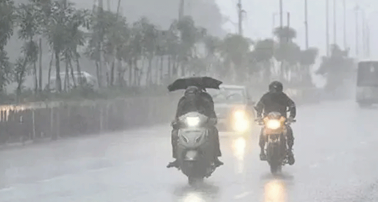 రేపు, ఎల్లుండి తెలుగు రాష్ట్రాలల్లో భారీ వర్షాలు: IMD