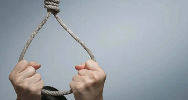 రాజేంద్రనగర్‌లో ఎయిర్‌హోస్టెస్‌ ఆత్మహత్య