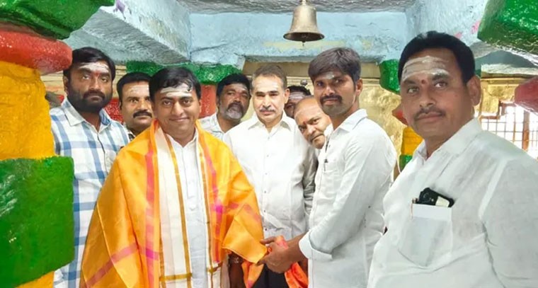  సంగమేశ్వరుడి సన్నిధిలో రాష్ట్ర బీఆర్ఎస్ నేత