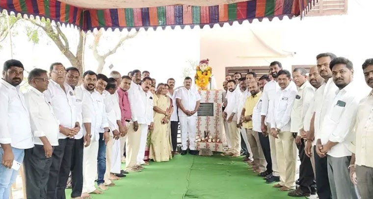 బంజార భవనంలో రమావత్ భీమా నాయక్ 9వ వర్ధంతి వేడుకలు