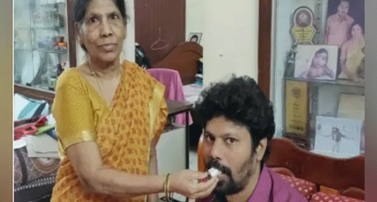 బస్సు ప్రమాదంలో తల్లి కొడుకు సజీవదహనం