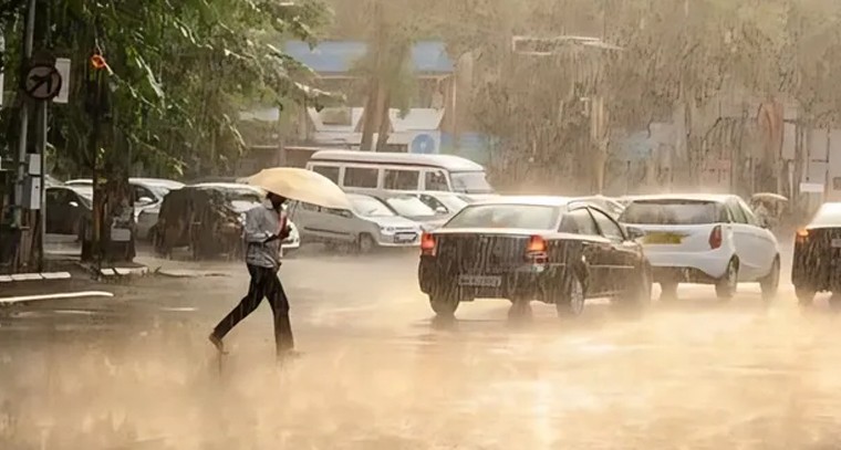 తెలంగాణలో భారీ వర్షాలు
