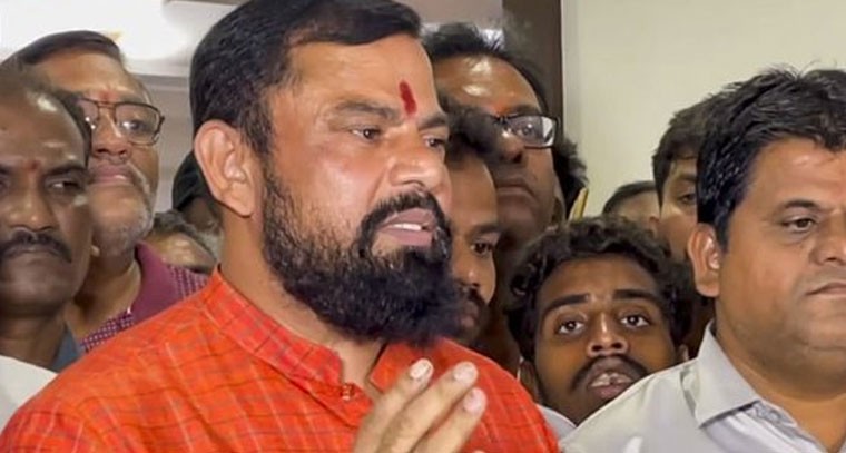 రాజాసింగ్ పై అనర్హత వేటు వేసేందుకు సిద్ధమైన బీజేపీ 