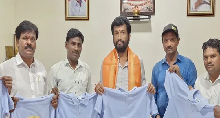 రత్న సాన్వి వెల్ఫేర్ సొసైటీ టీ షర్ట్లను ఆవిష్కరించిన ఎమ్మెల్యే