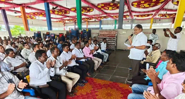 రైతులకు అండగా నిలవడంలో ప్రభుత్వం విఫలం: రెడ్యానాయక్