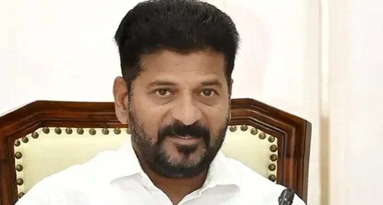 రేవంత్ రాజకీయ చాణక్యం.. కాంగ్రెస్‌లో సీనియర్ల సవాల్‌ను సైలెంట్‌గా తిప్పికొట్టిన సీఎం

