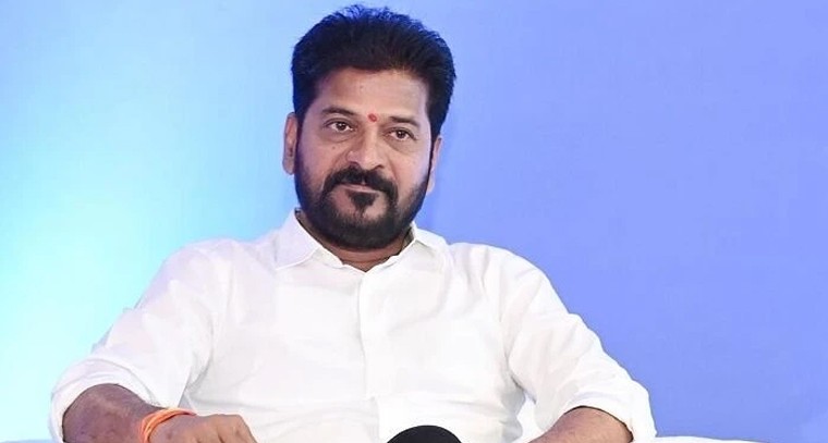 హస్తిన బాటలో సీఎం రేవంత్.. క్యాబినెట్ విస్తరణపై కీలక చర్చలు!

