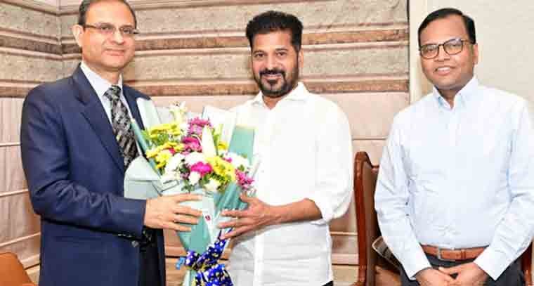 రేవంత్ రెడ్డితో సమావేశమైన ఆర్బీఐ గవర్నర్ 
