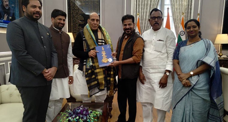 ర‌క్ష‌ణ శాఖ మంత్రి రాజ్‌నాథ్ సింగ్‌తో భేటీ  సీఎం రేవంత్ భేటీ 