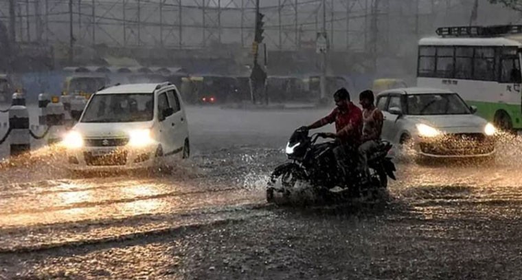  తెలంగాణలో రానున్న నాలుగు రోజులు భారీ వర్షాలు..