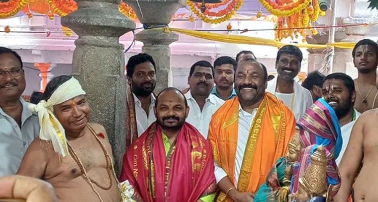 శ్రీవెంకటేశ్వర స్వామి మహాకుంభ ప్రోక్షణకు హాజరైన ఎమ్మెల్సీ