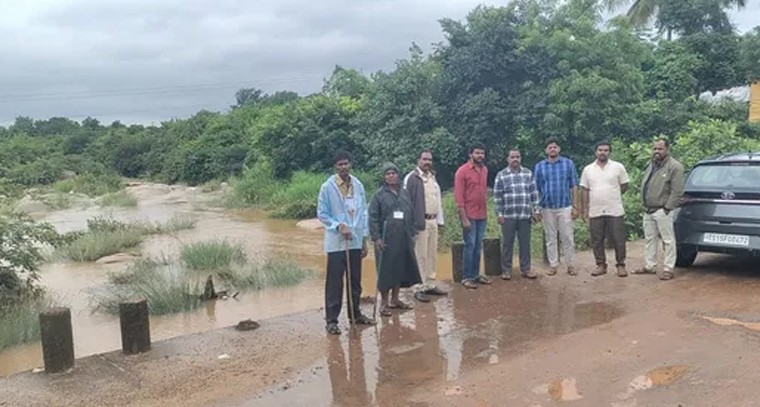 భారీ వర్షాలు.. సంగారెడ్డి జిల్లా రెడ్ అలర్ట్!