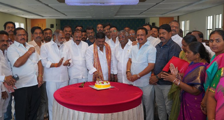 పటాన్చెరులో ఘనంగా తెలంగాణ తొలి ముఖ్యమంత్రి కేసీఆర్ జన్మదిన వేడుకలు 