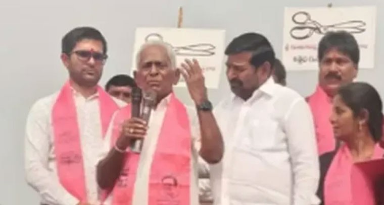 సర్పంచ్ ఎన్నికల్లో ఎమ్మెల్యే తండ్రి పోటీ