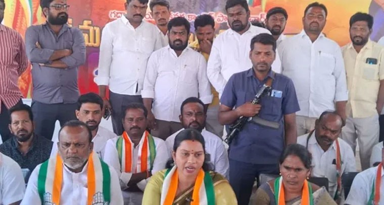 మాజీ జడ్పీ చైర్మన్ సరిత కీలక వ్యాఖ్యలు