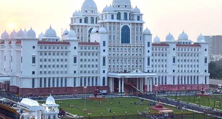 సచివాలయంలో భారీగా అధికారుల బదిలీలు