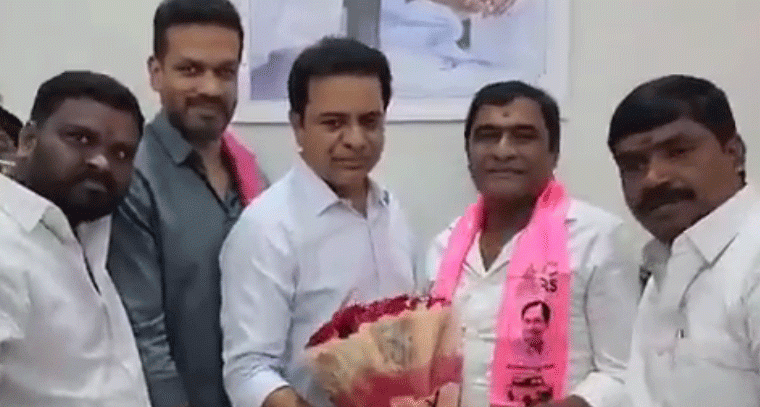 శంషాబాద్ మున్సిపాలిటీలో బీజేపీకి బిగ్ షాక్