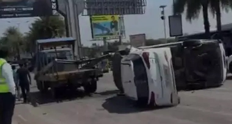 శంషాబాద్‌ రహదారిలో ఘోర ప్రమాదం