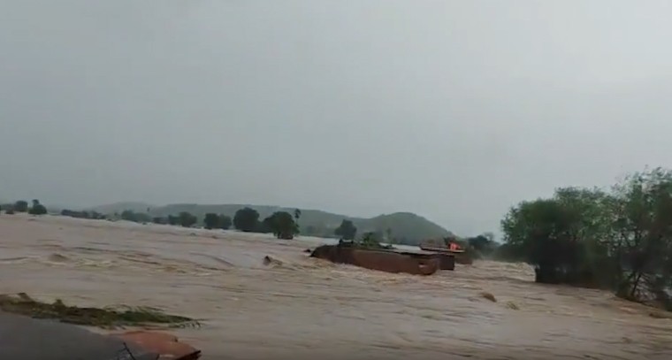 నిజామాబాద్ జిల్లాలో వర్ష బీభత్సం