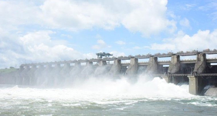 ప్రమాదంలో సింగూరు డ్యాం