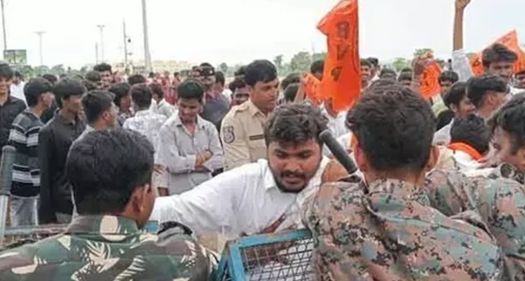 సిరిసిల్లలో ఉద్రిక్తత వాతావరణం