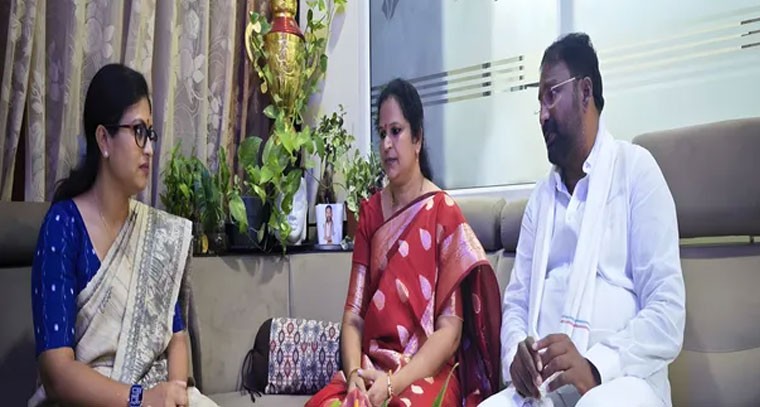 అందరం కలిసి జిల్లా అభివృద్ధికి కృషి చేద్దాం