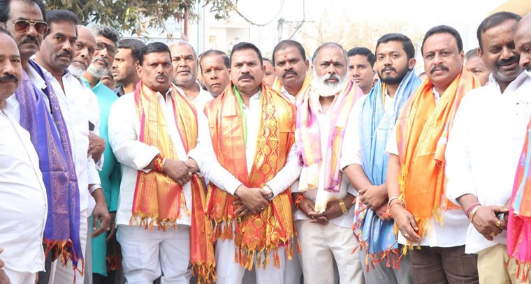  పలు  అభివృద్ధి పనులకు శంకుస్థాపన కార్యక్రమంలో పాల్గొన్న బీఆర్ఎస్ నాయకులు మాద్రి పృథ్వీరాజ్ 