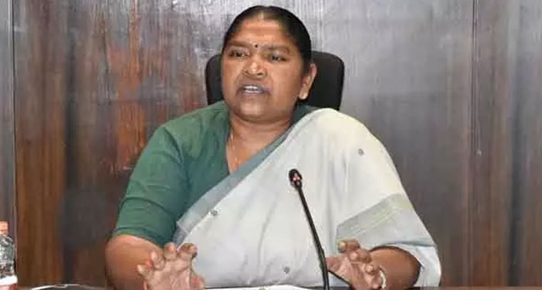 పేదరిక నిర్మూలనకు సరికొత్త పథకం: మంత్రి సీతక్క
